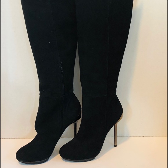 SAKS Fifth Avenue RED line Suede Silver Stiletto - Picture 1 of 8